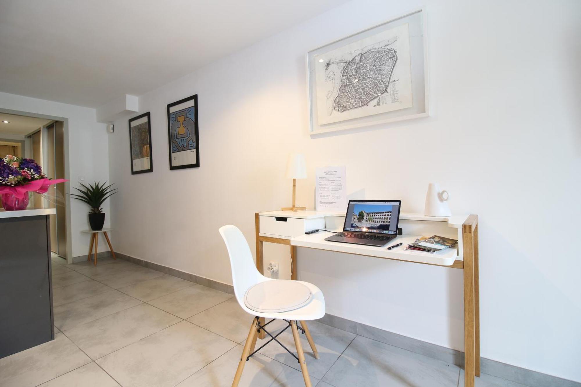 Nouveaute 2025 - Les Lices 2-Hypercentre-Proche Gare-Wifi Rapide-2P Avignon Exterior foto